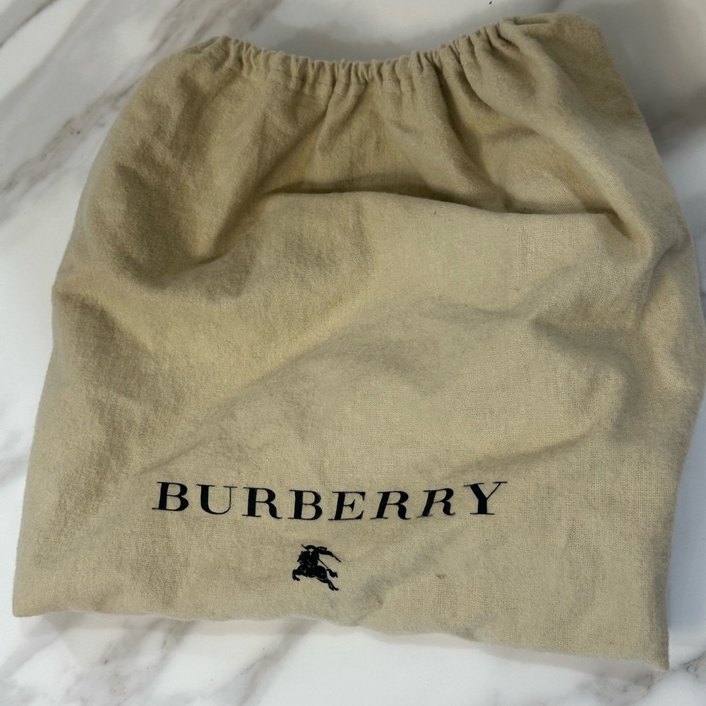 Burberry Nova Check Tote - Picture 8 of 8